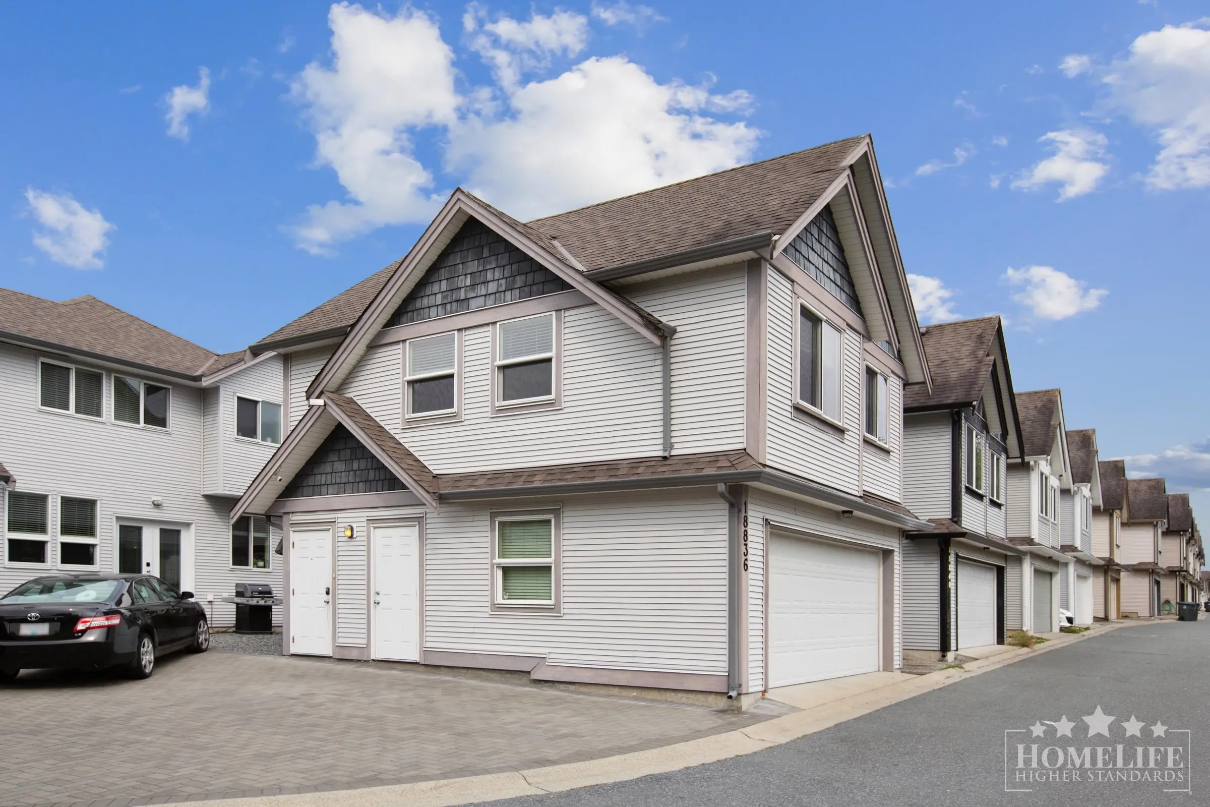 Coach House 18836 67a Avenue