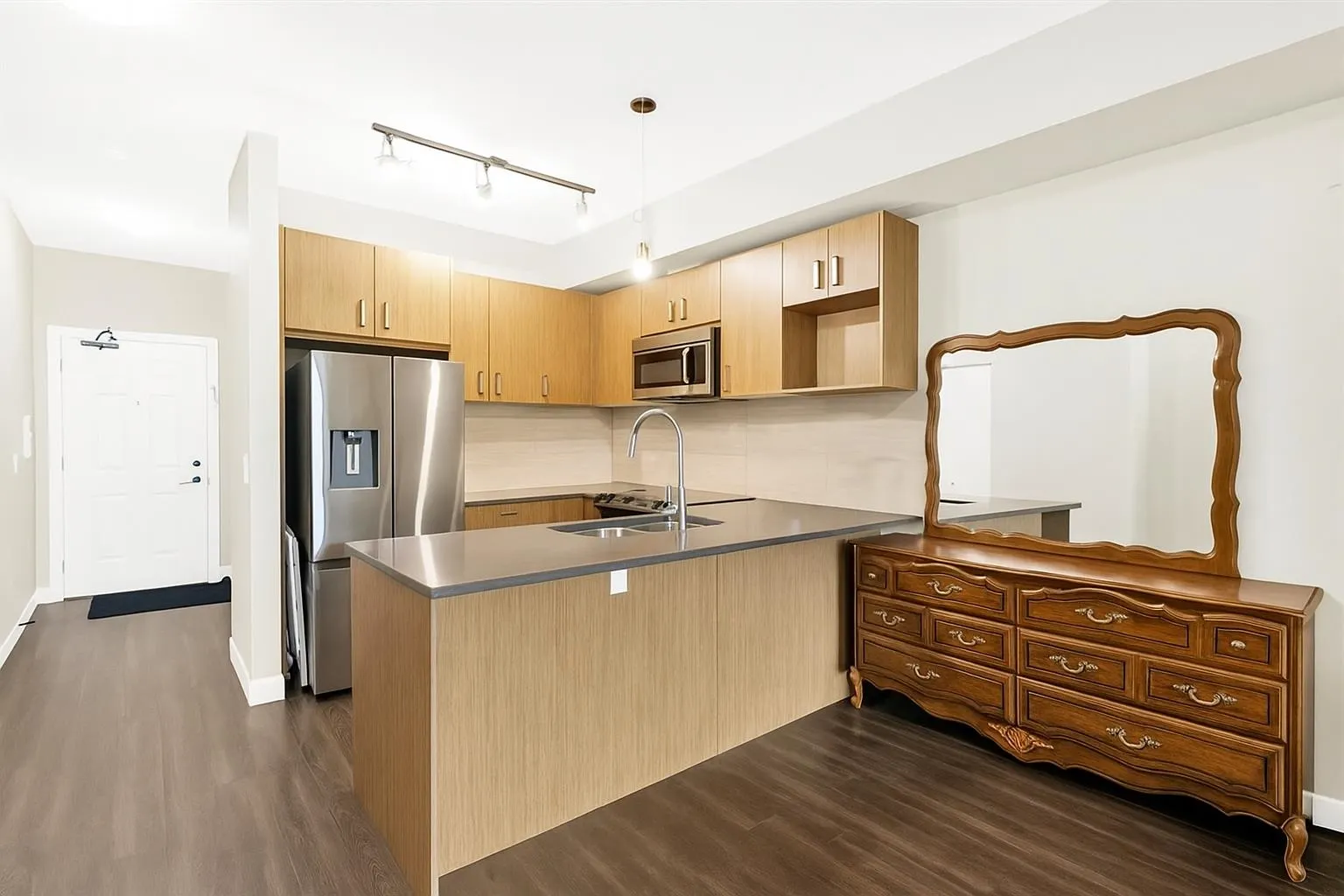 212 222 12040 Street