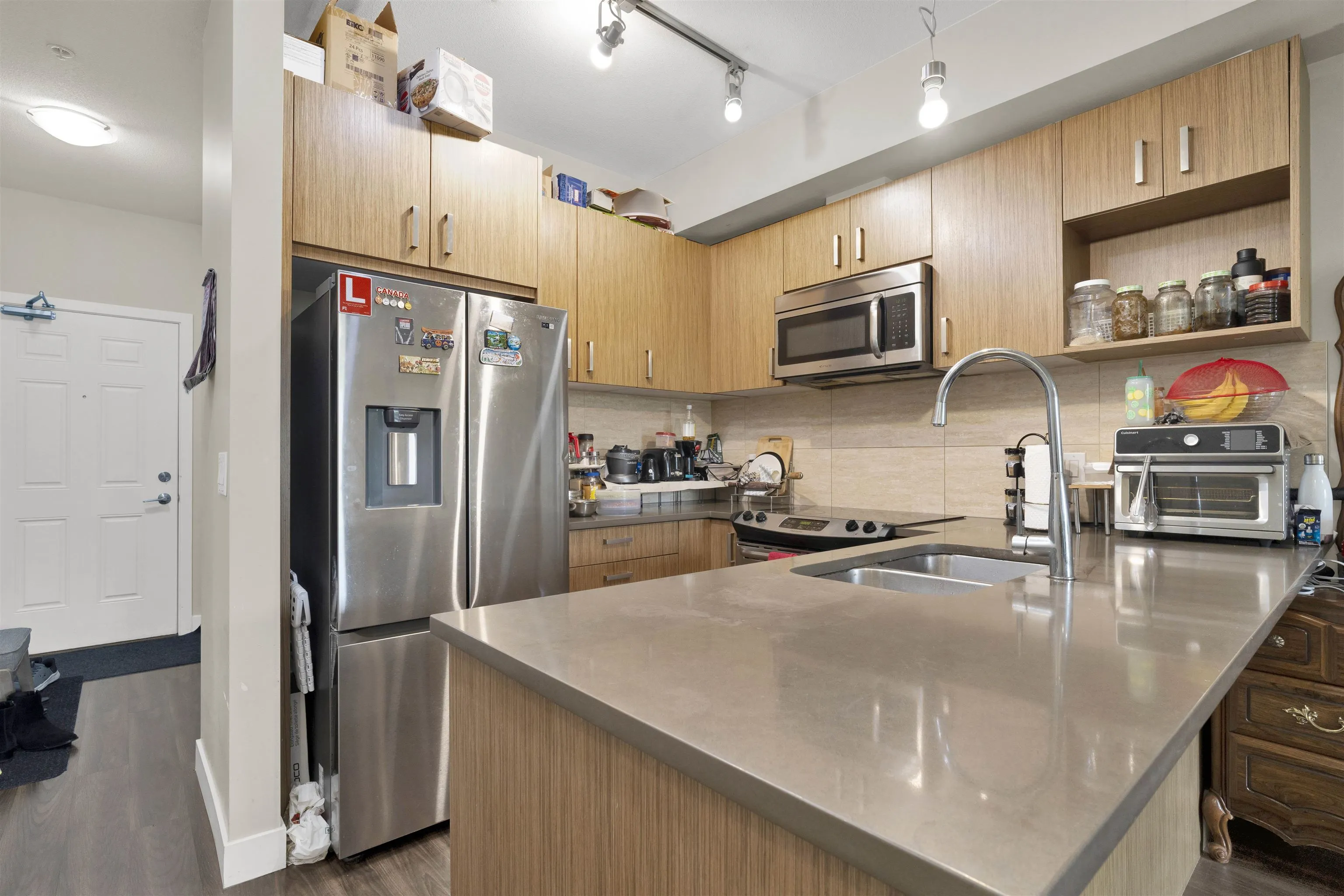 212 222 12040 Street