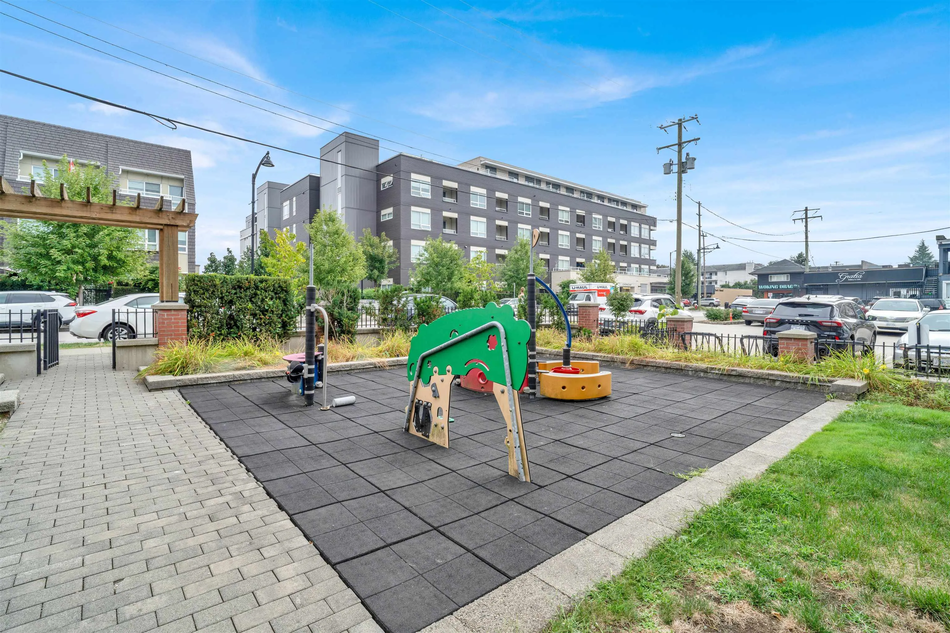 212 222 12040 Street