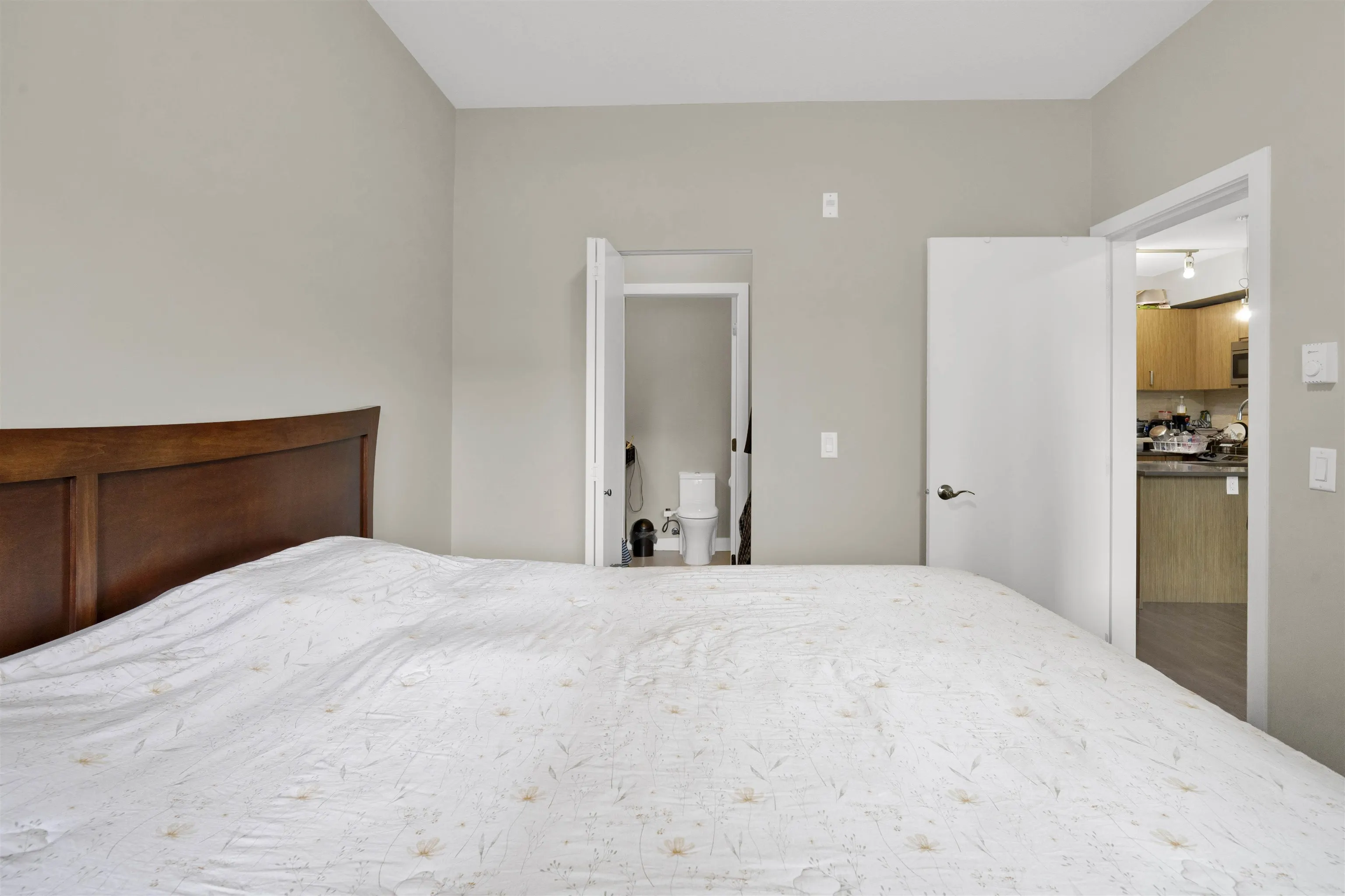212 222 12040 Street