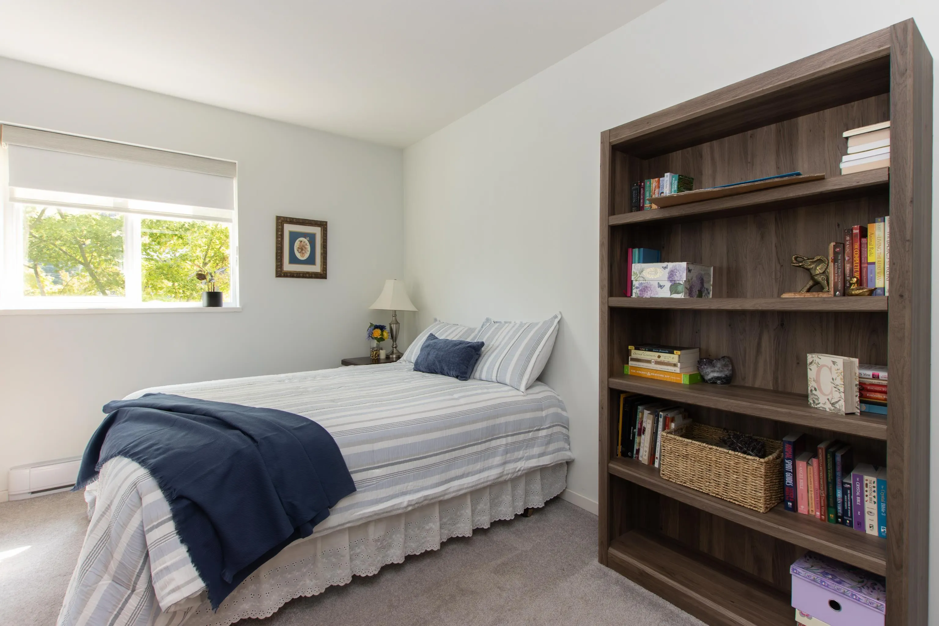 C211 40140 Willow Crescent