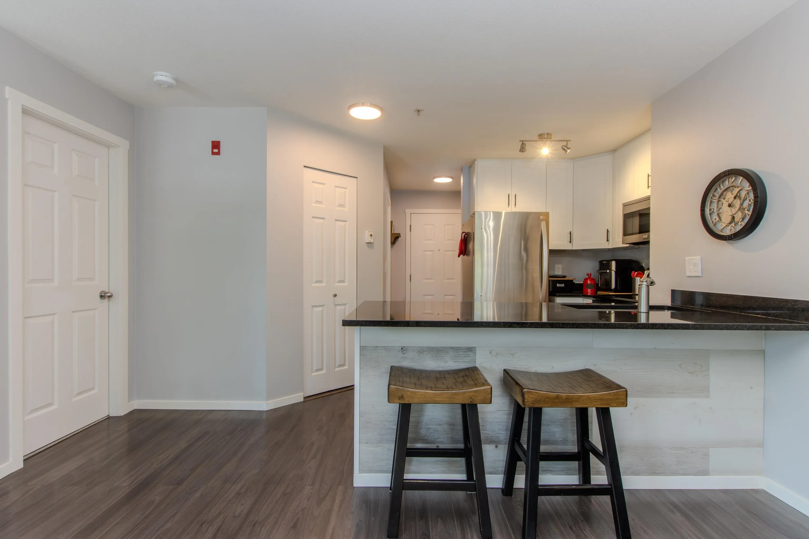 C211 40140 Willow Crescent