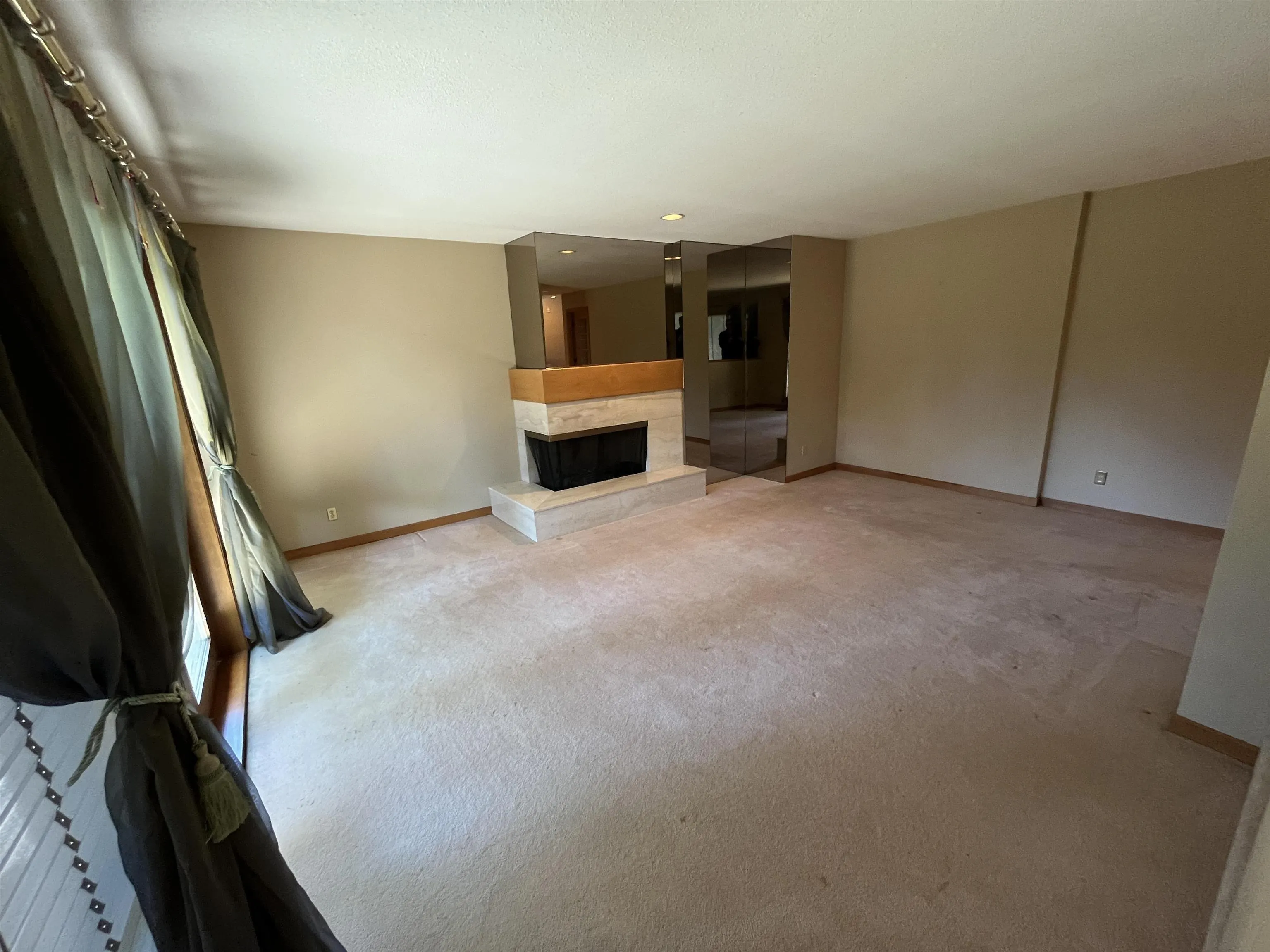 9839 Waller Court