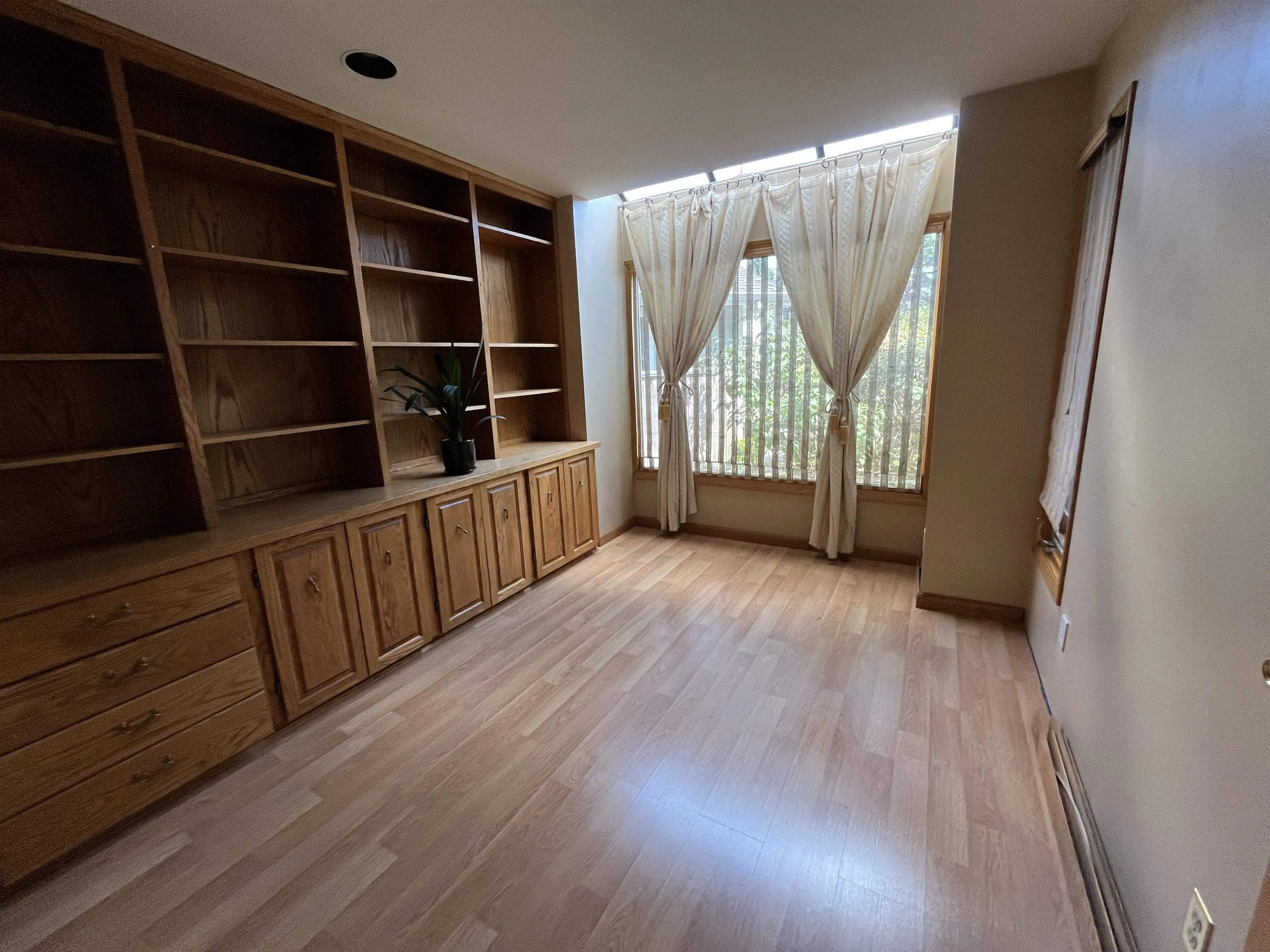 9839 Waller Court