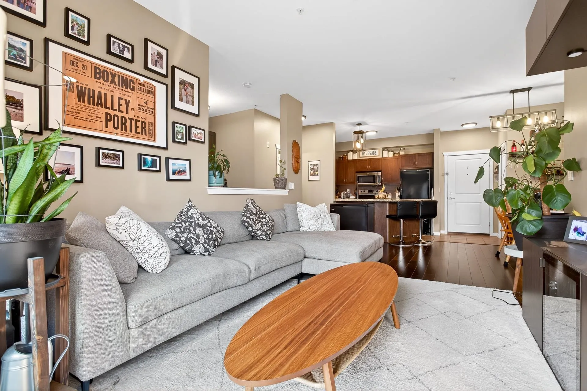 207 2336 Whyte Avenue
