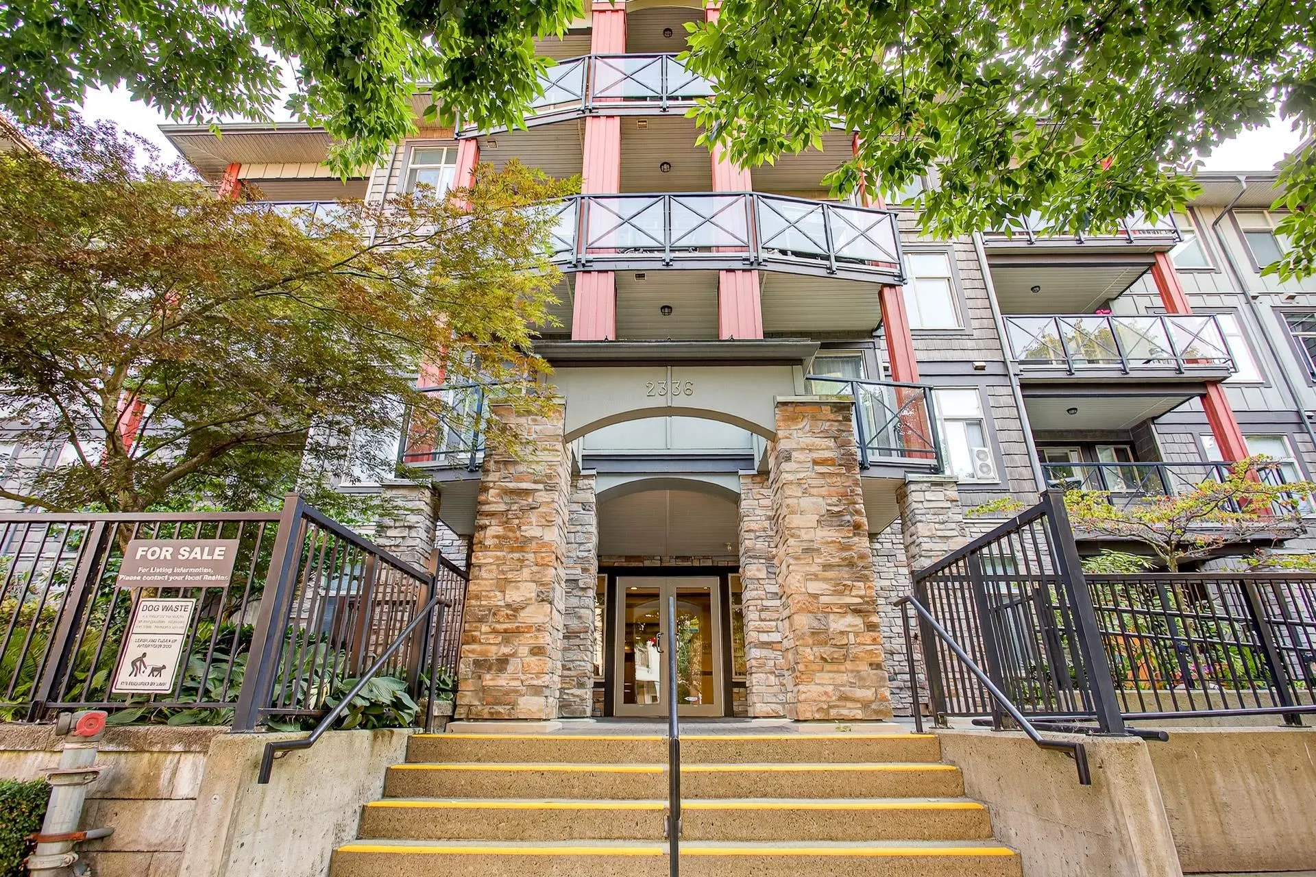 207 2336 Whyte Avenue