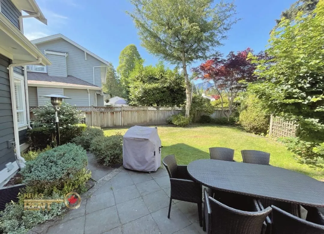 3440 Wellington Crescent