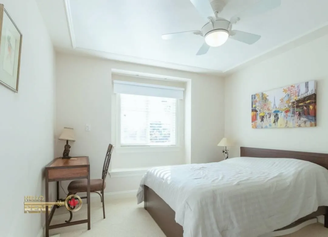 3440 Wellington Crescent