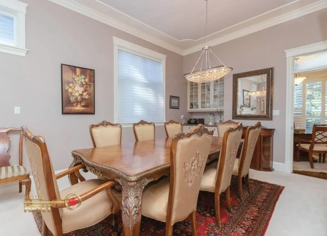 3440 Wellington Crescent