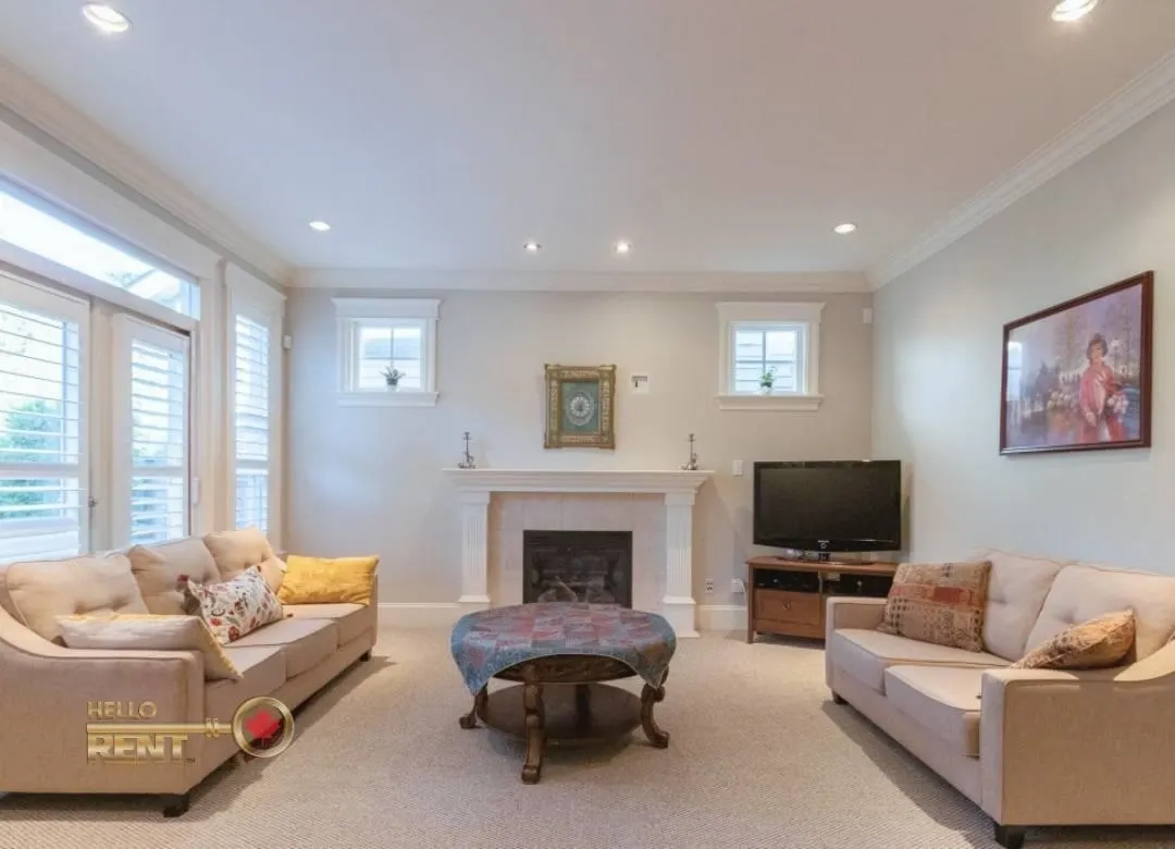 3440 Wellington Crescent