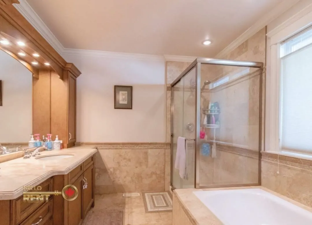 3440 Wellington Crescent