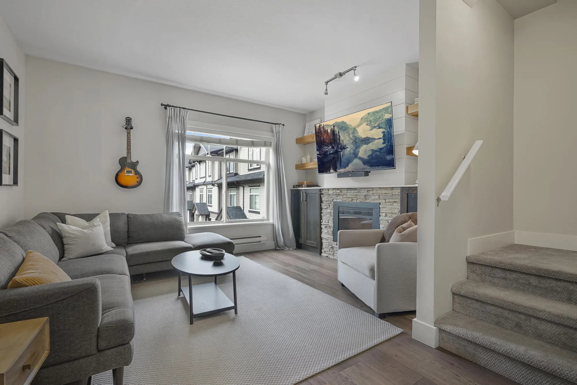 16 2950 Lefeuvre Road