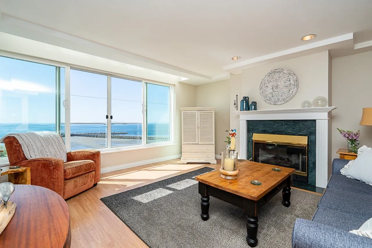 303 15165 Marine Drive