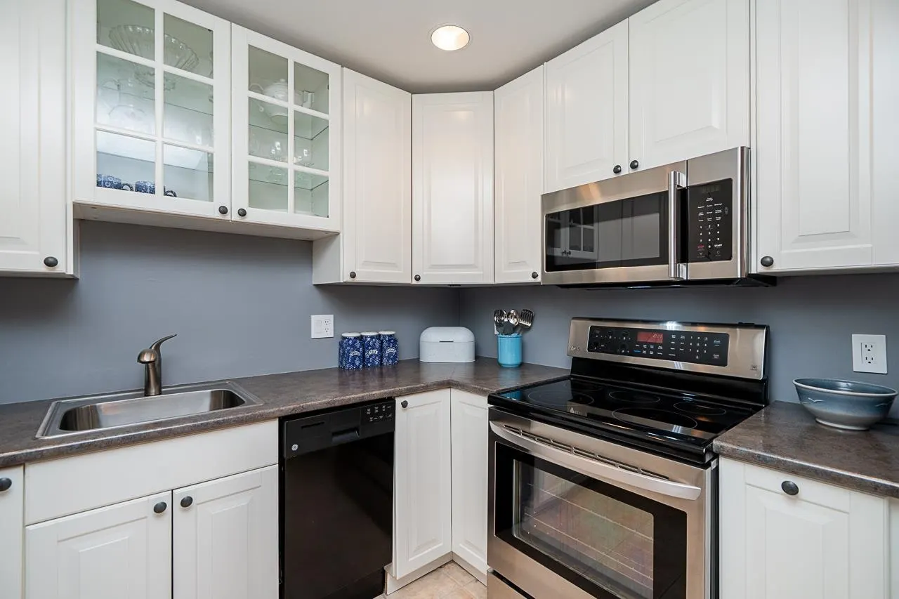 303 15165 Marine Drive
