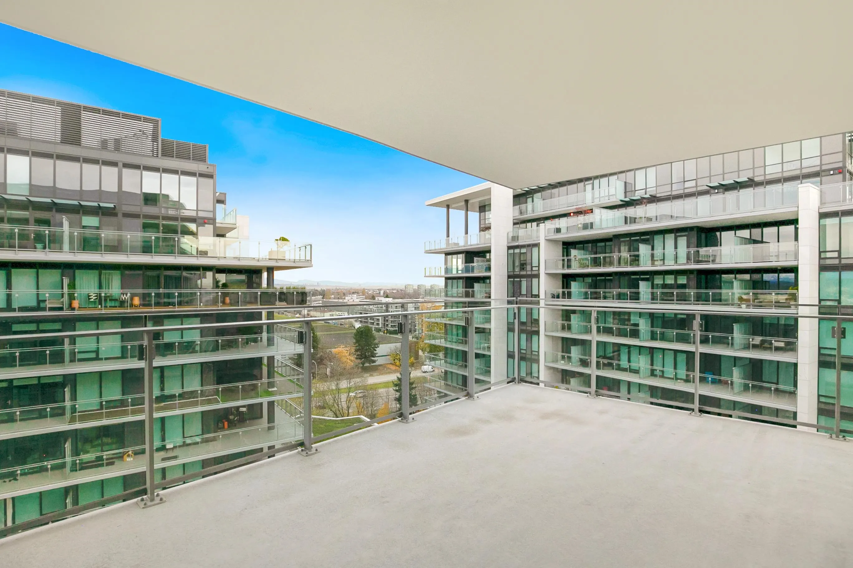 10xx 6811 Pearson Way