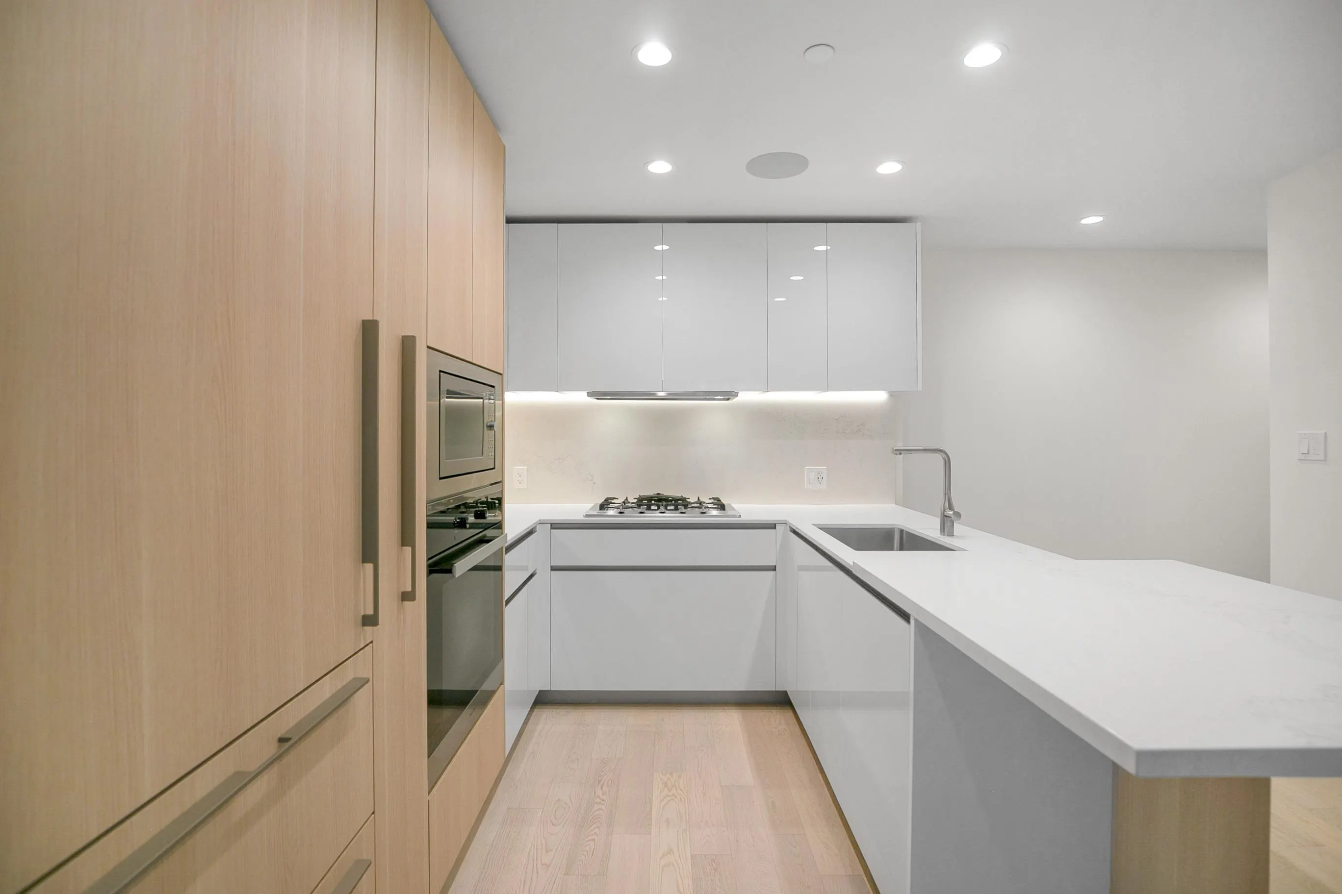10xx 6811 Pearson Way