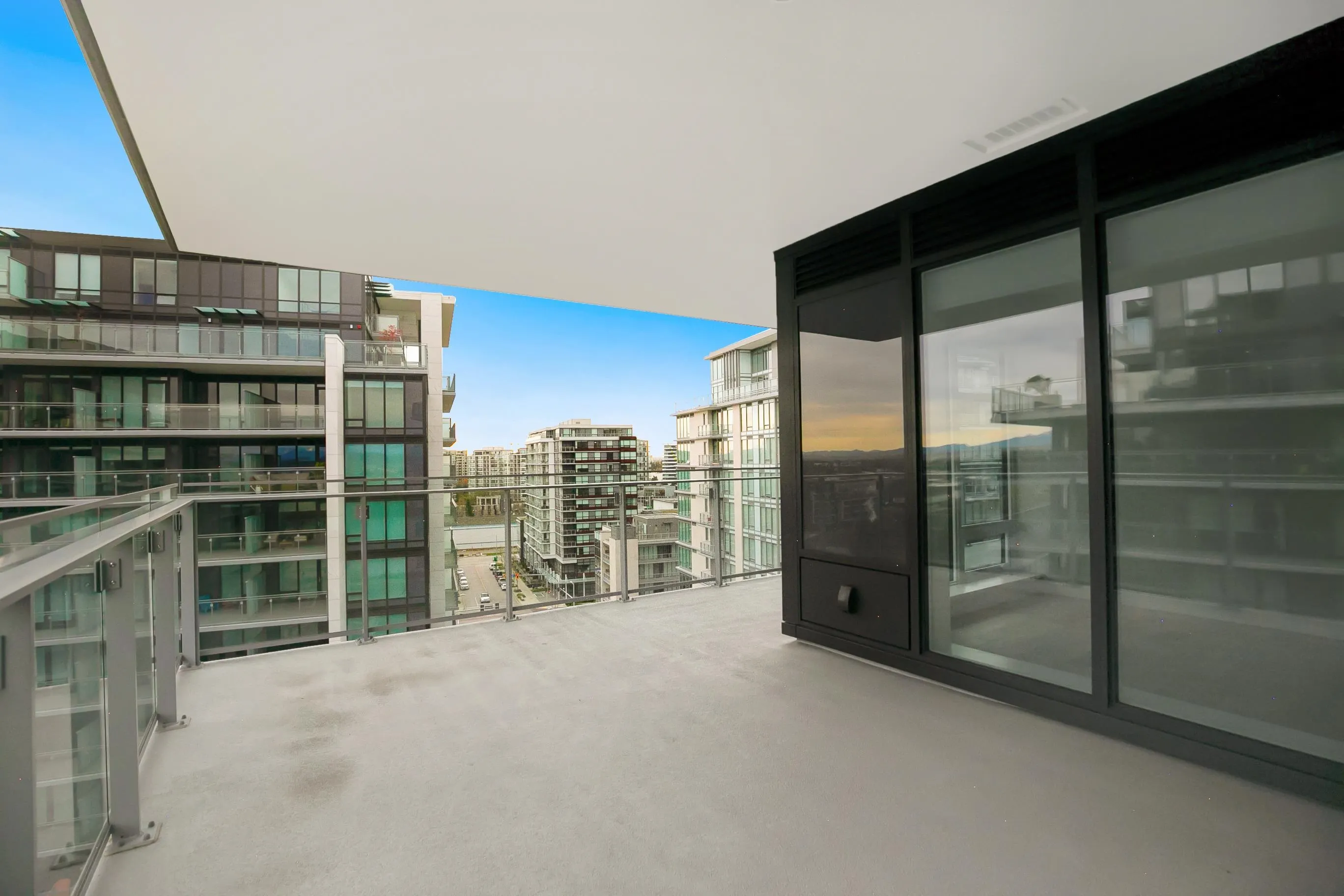 10xx 6811 Pearson Way