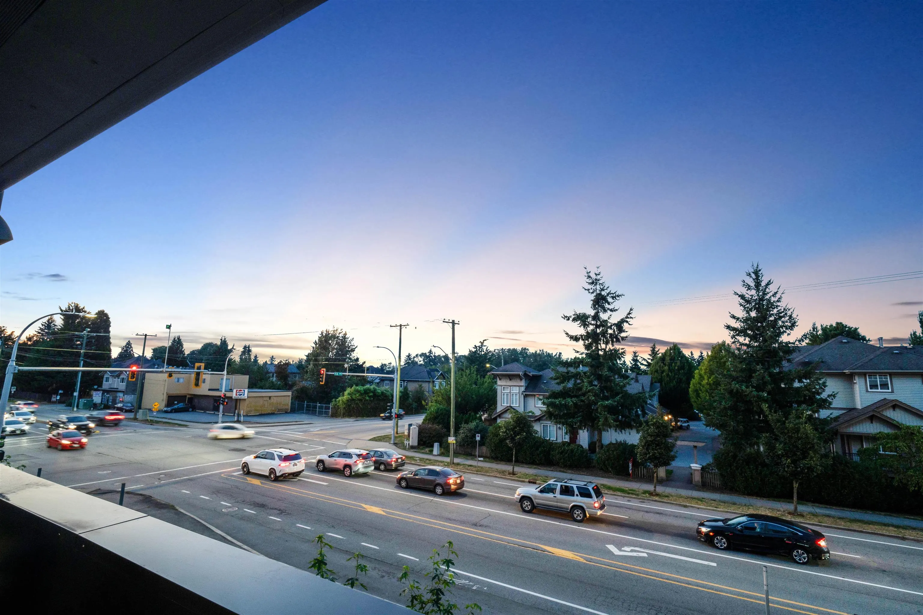B210 14438      72 Avenue