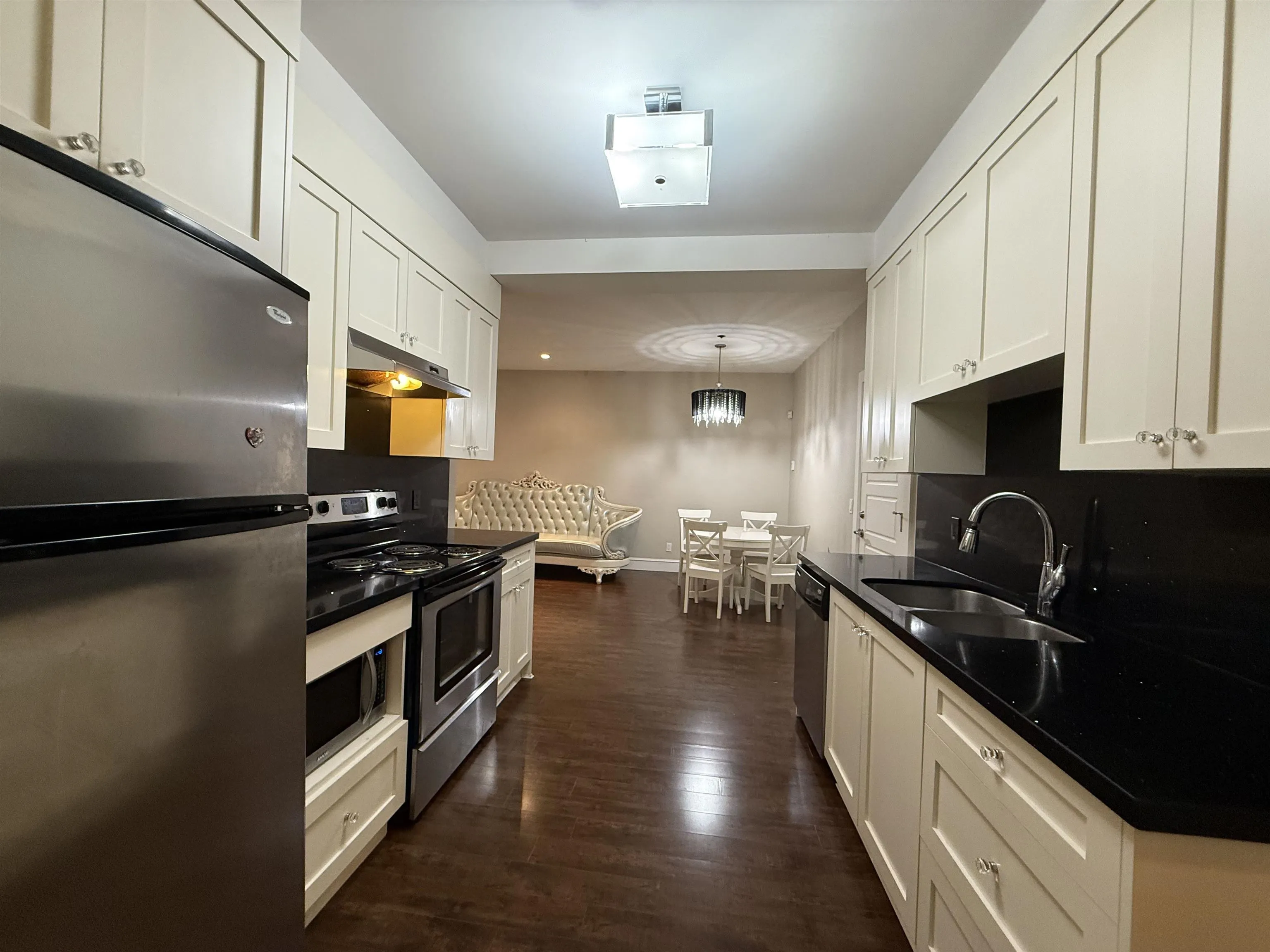 Basement Suite 1498 Palmerston Avenue