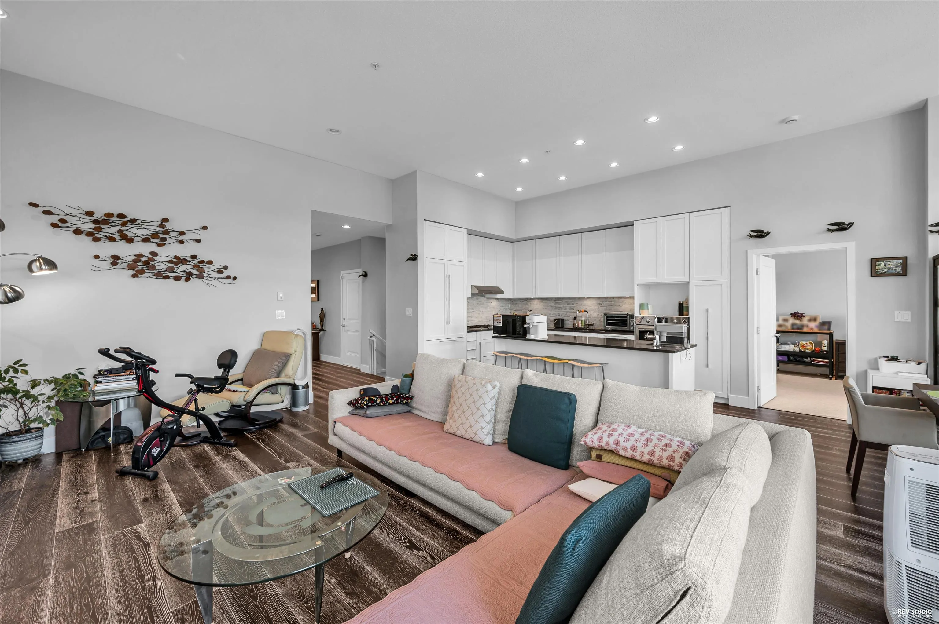 3881 Cates Landing Way