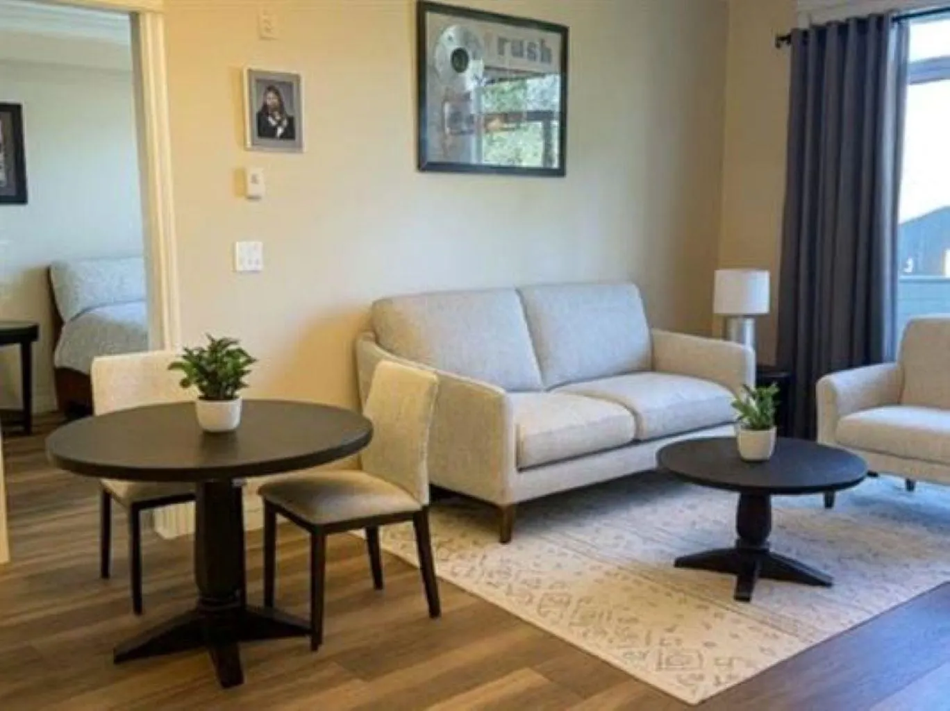 222 32729 Garibaldi Drive