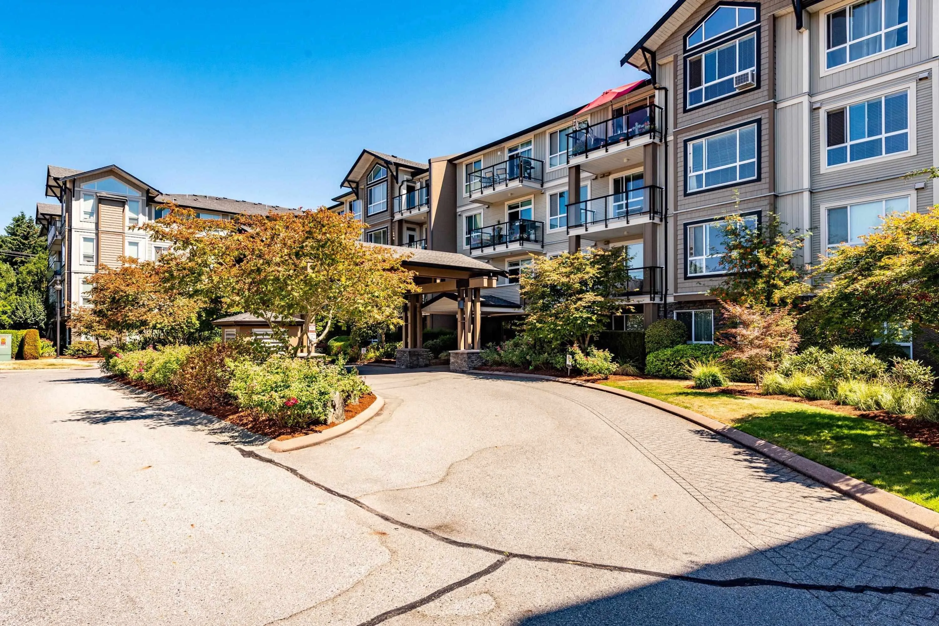 222 32729 Garibaldi Drive