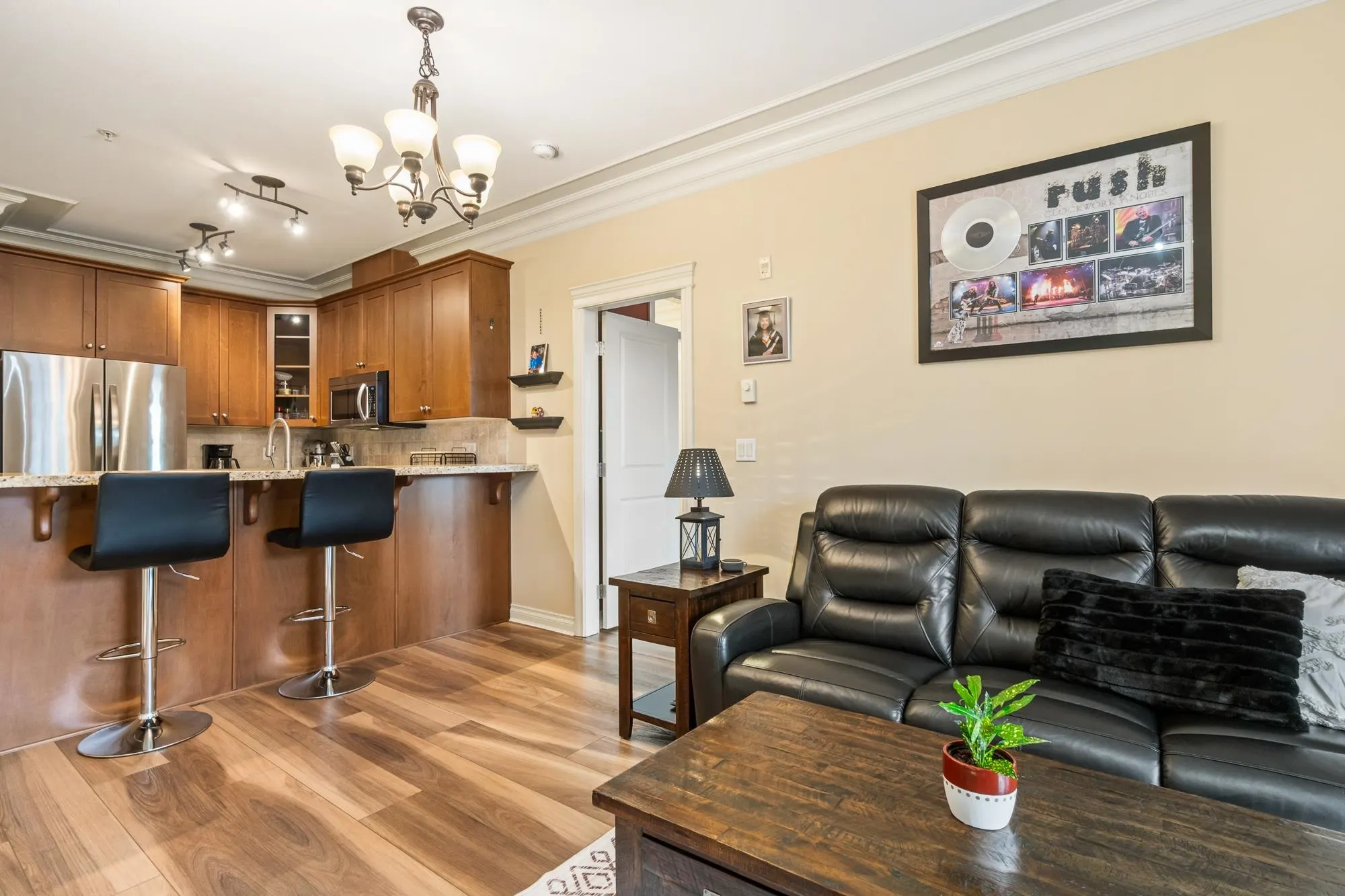 222 32729 Garibaldi Drive