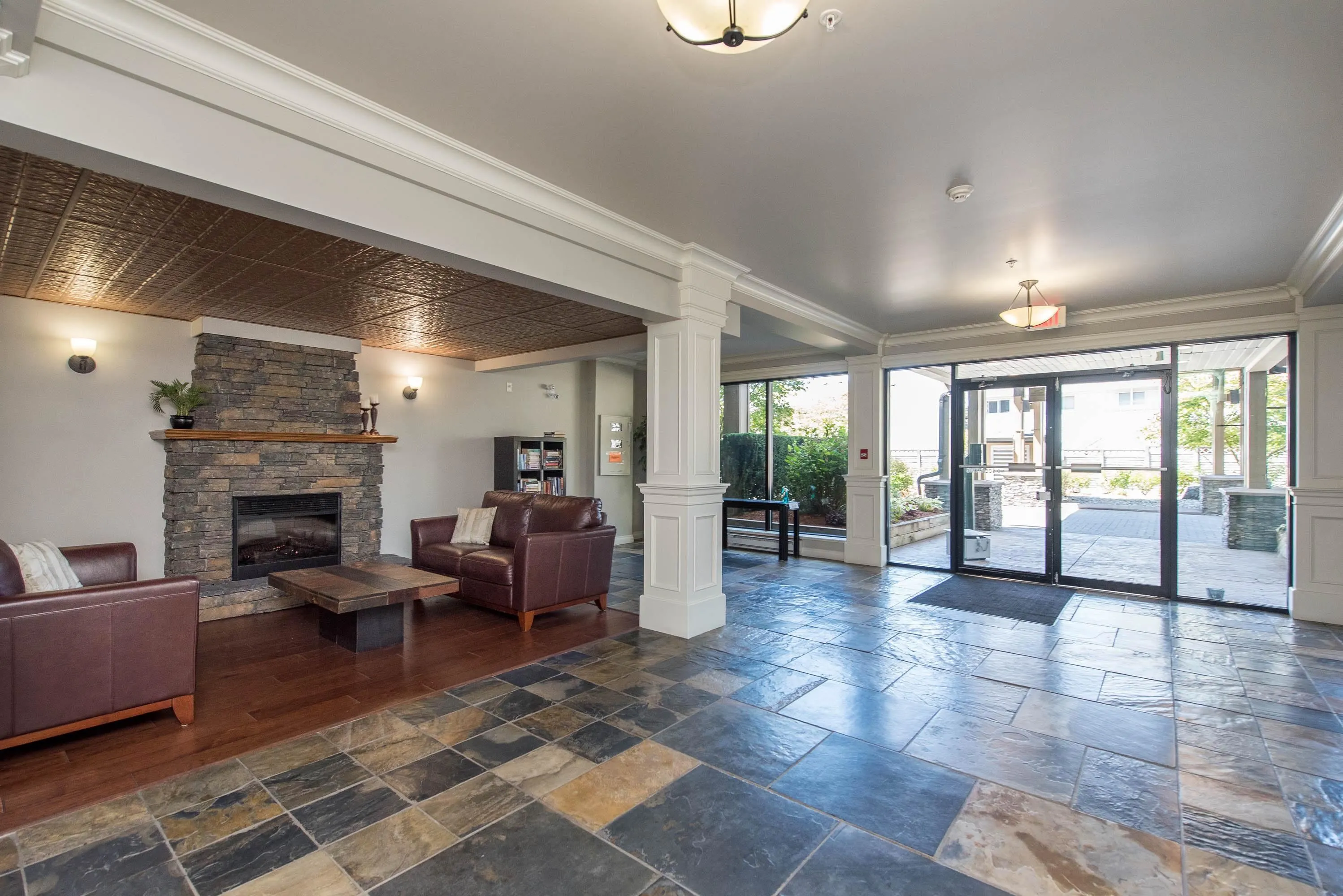 222 32729 Garibaldi Drive
