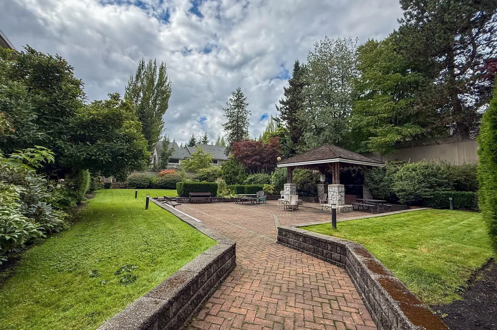 217 630 Roche Point Drive