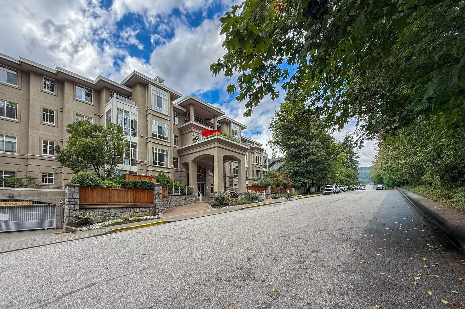 217 630 Roche Point Drive