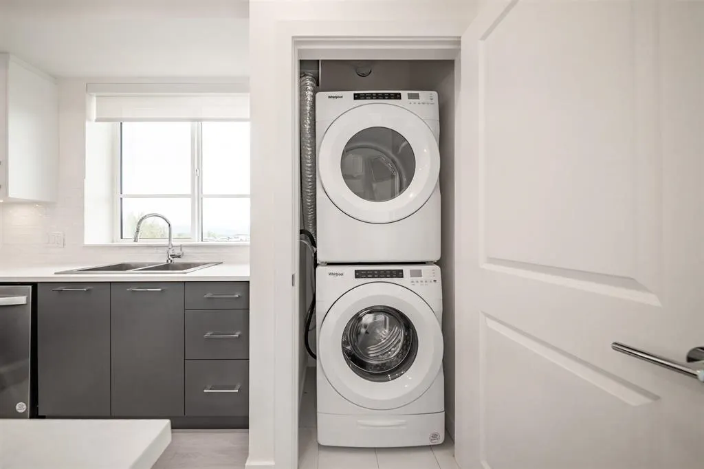 B503 20834 80 Avenue