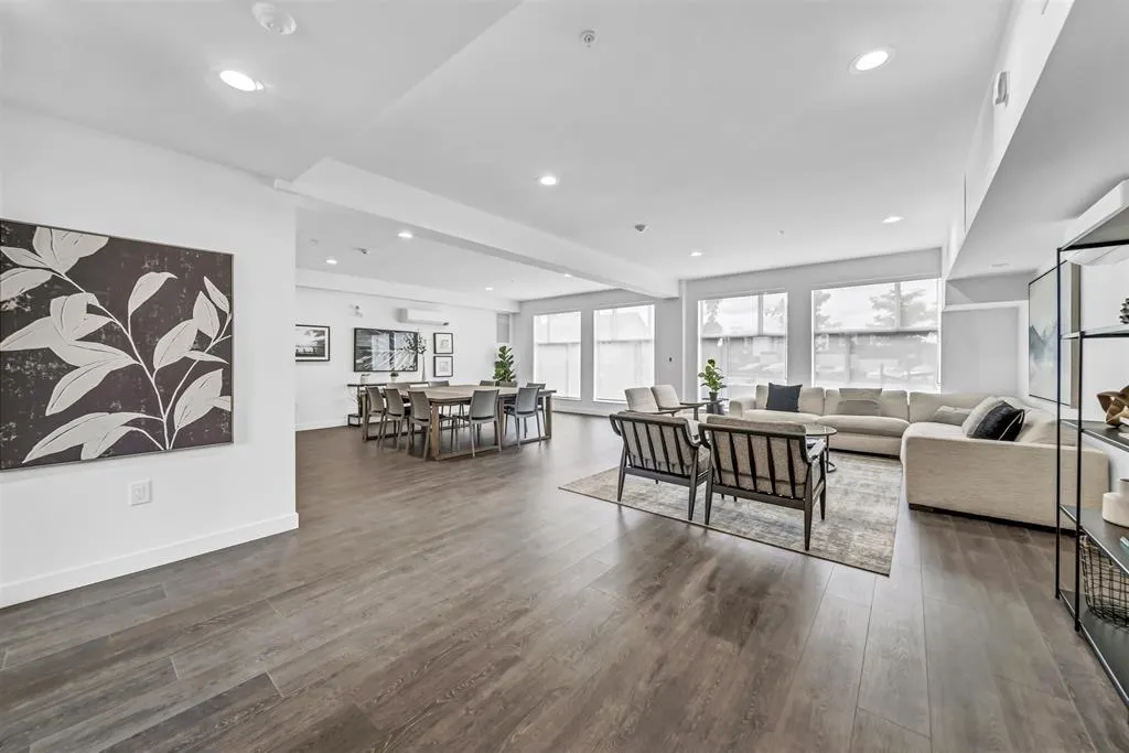 B503 20834 80 Avenue