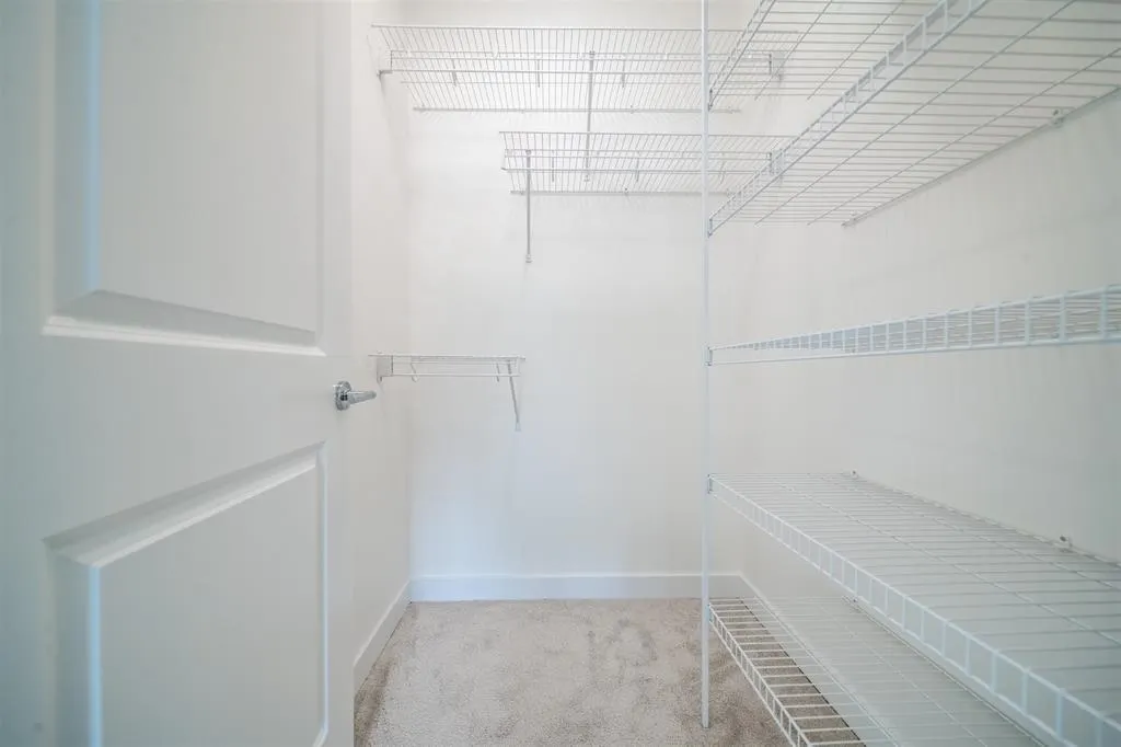 B503 20834 80 Avenue