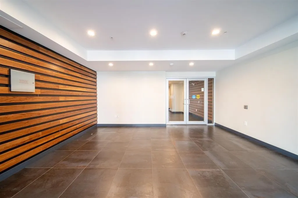 B503 20834 80 Avenue