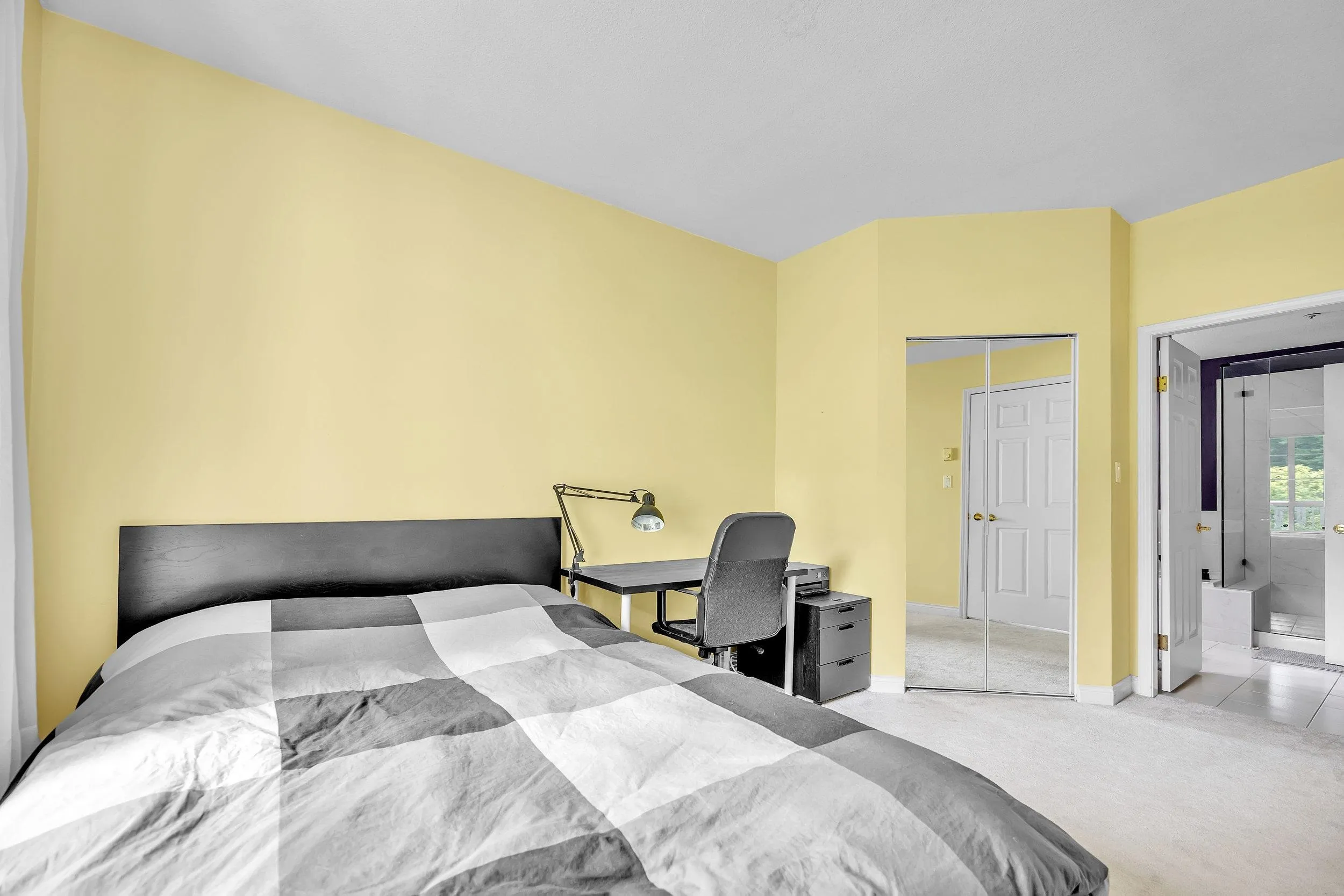 422 5835 Hampton Place