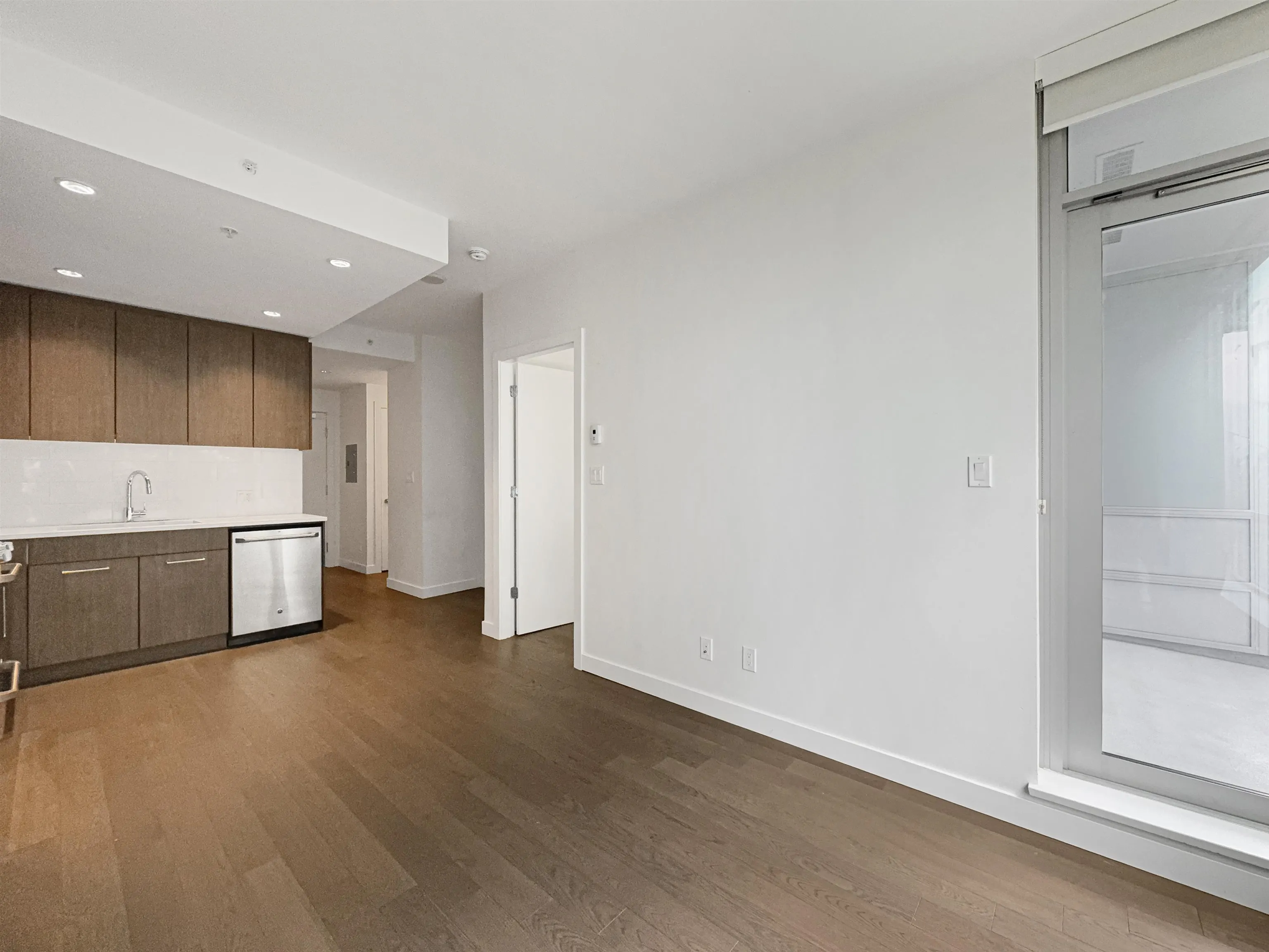 5xx 9060 University Crescent