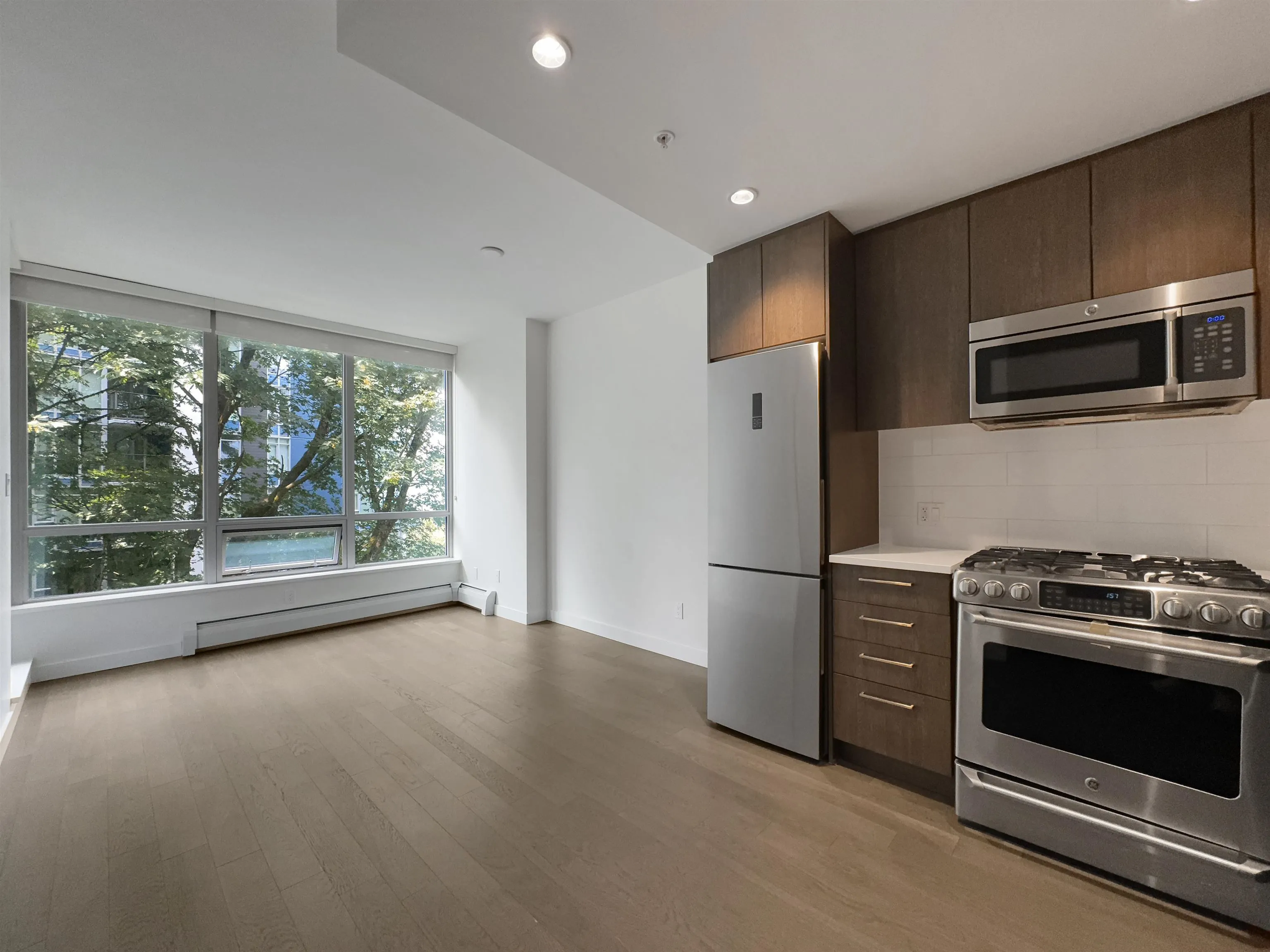 5xx 9060 University Crescent