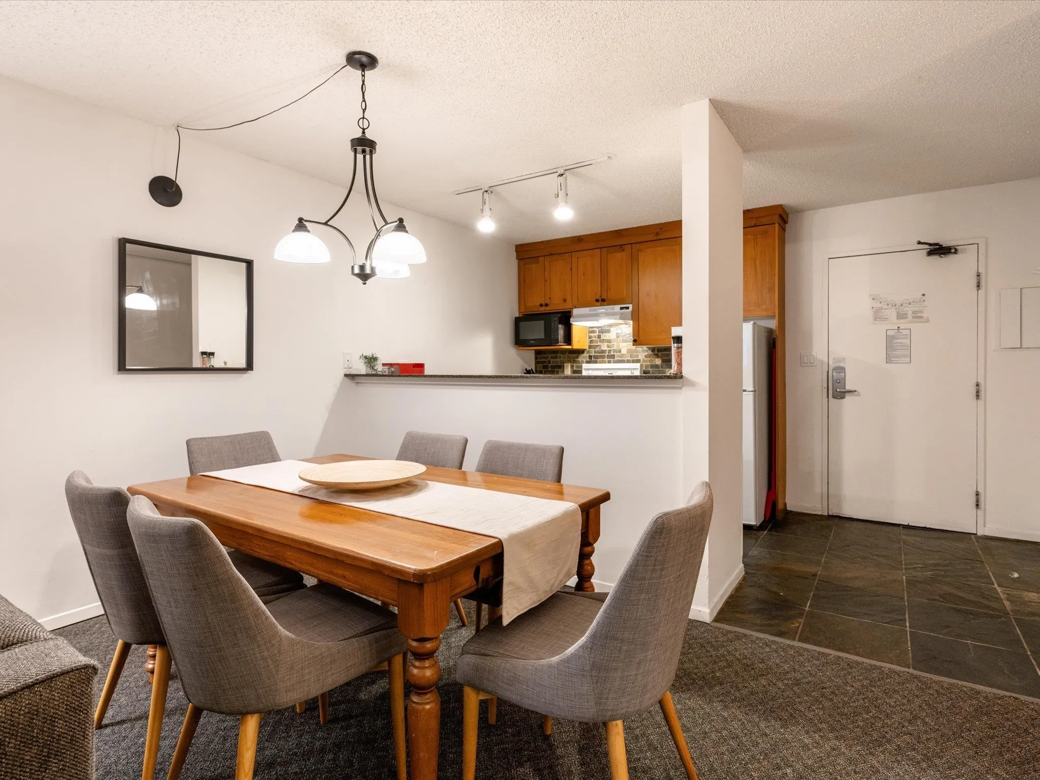 413 4200 Whistler Way