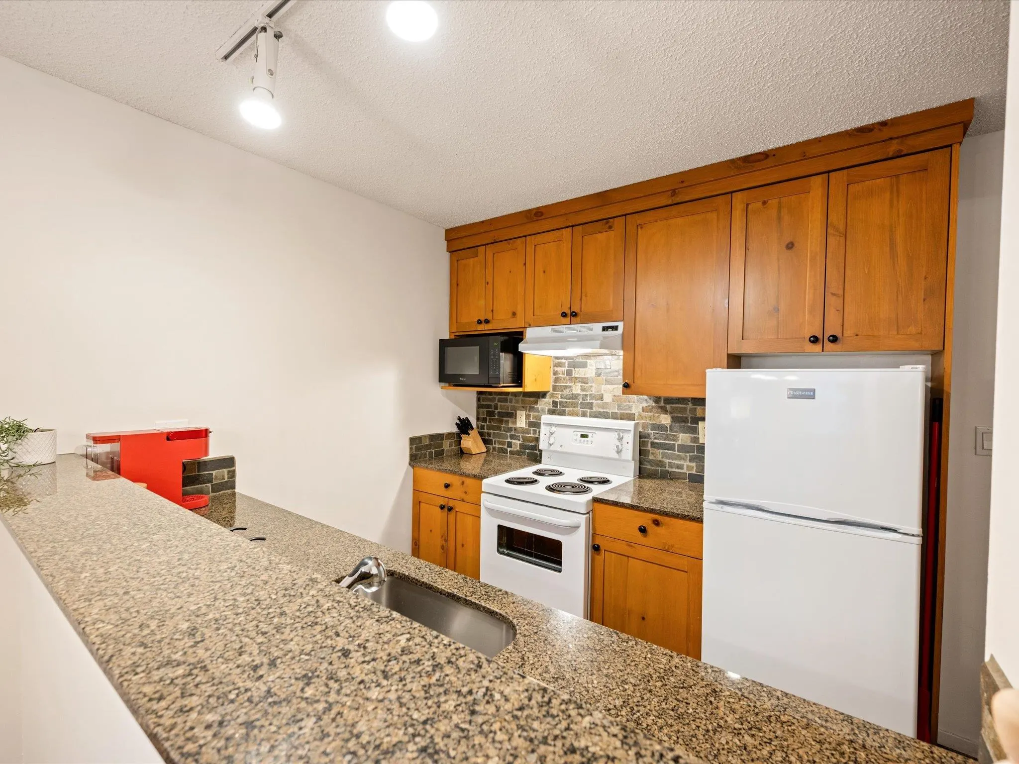 413 4200 Whistler Way
