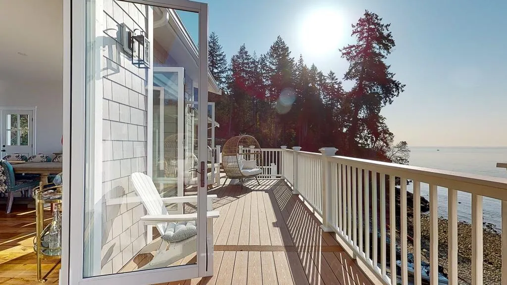 2585 Lower Road