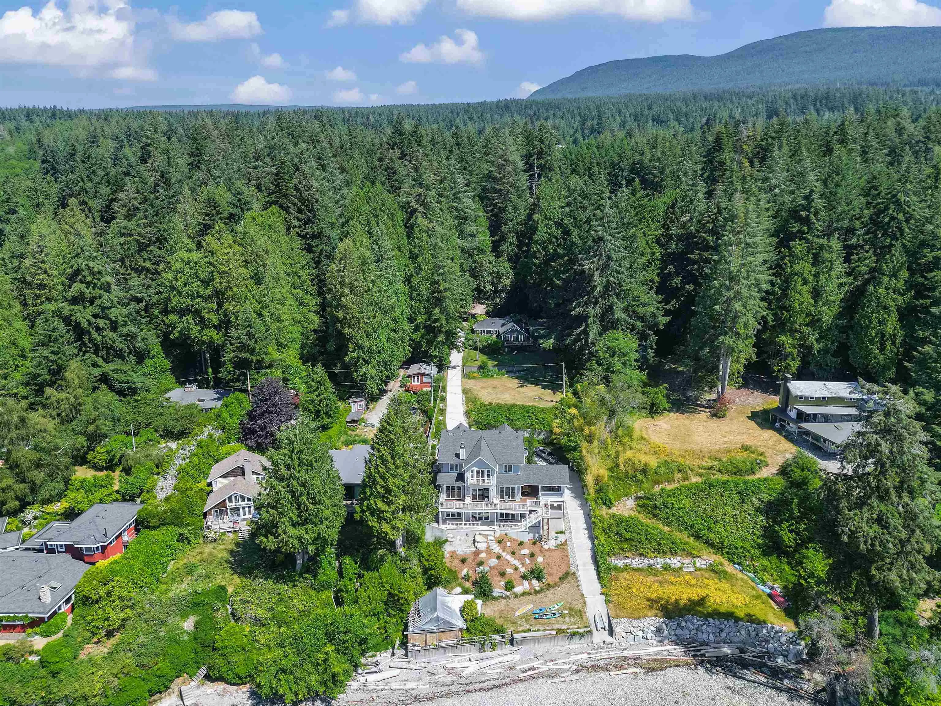2585 Lower Road
