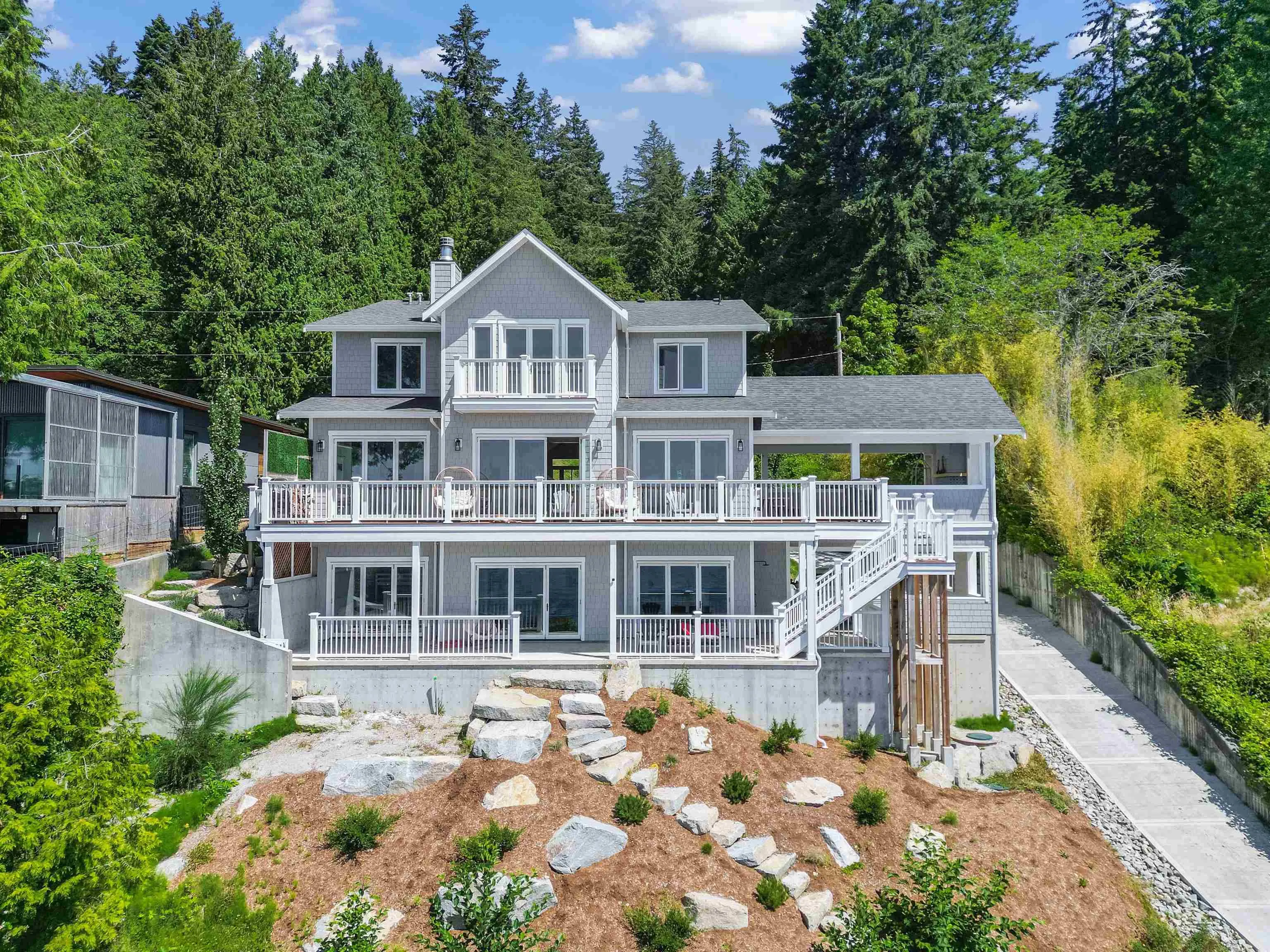 2585 Lower Road