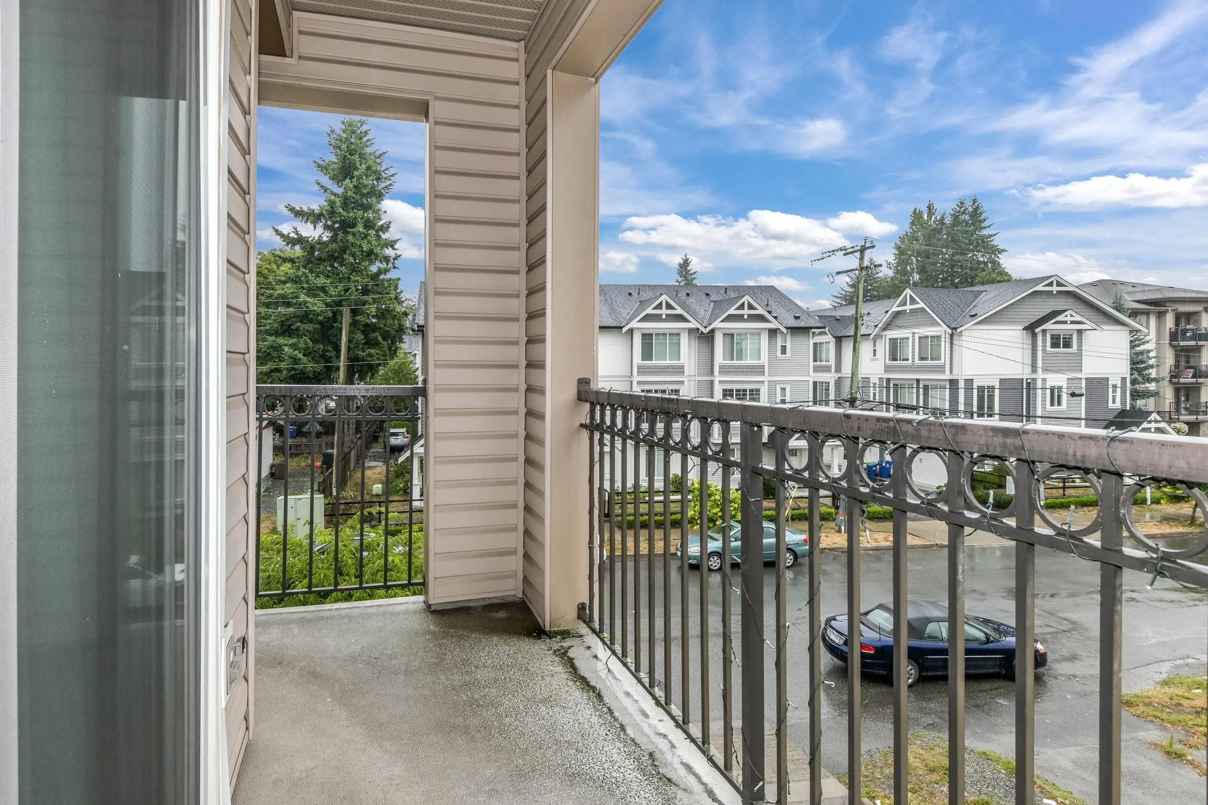 301 2772 Clearbrook Road