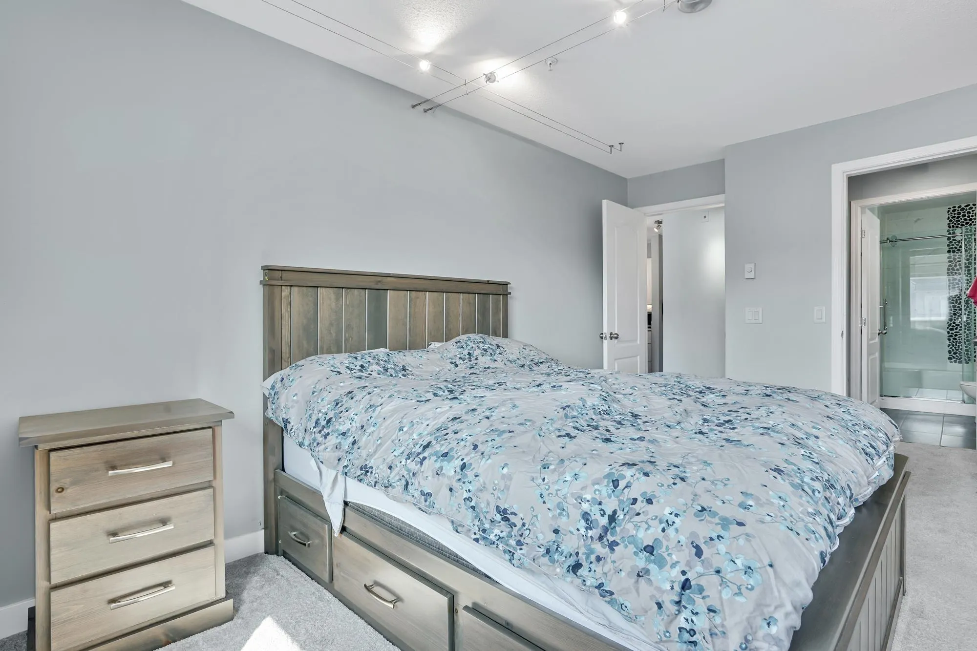 414 33738 King Road