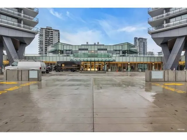 4720 Lougheed Hwy