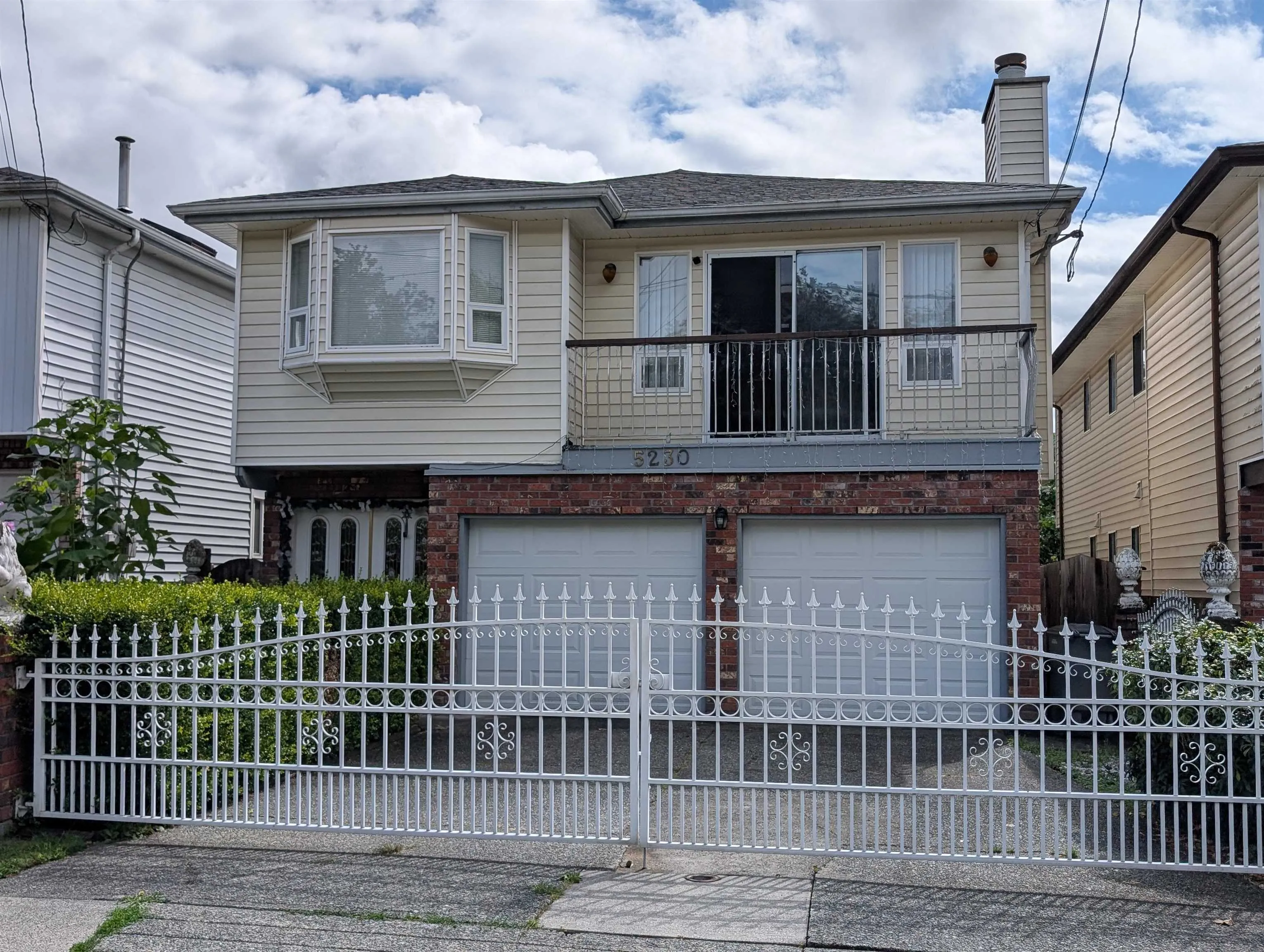 5230 Mckinnon Street