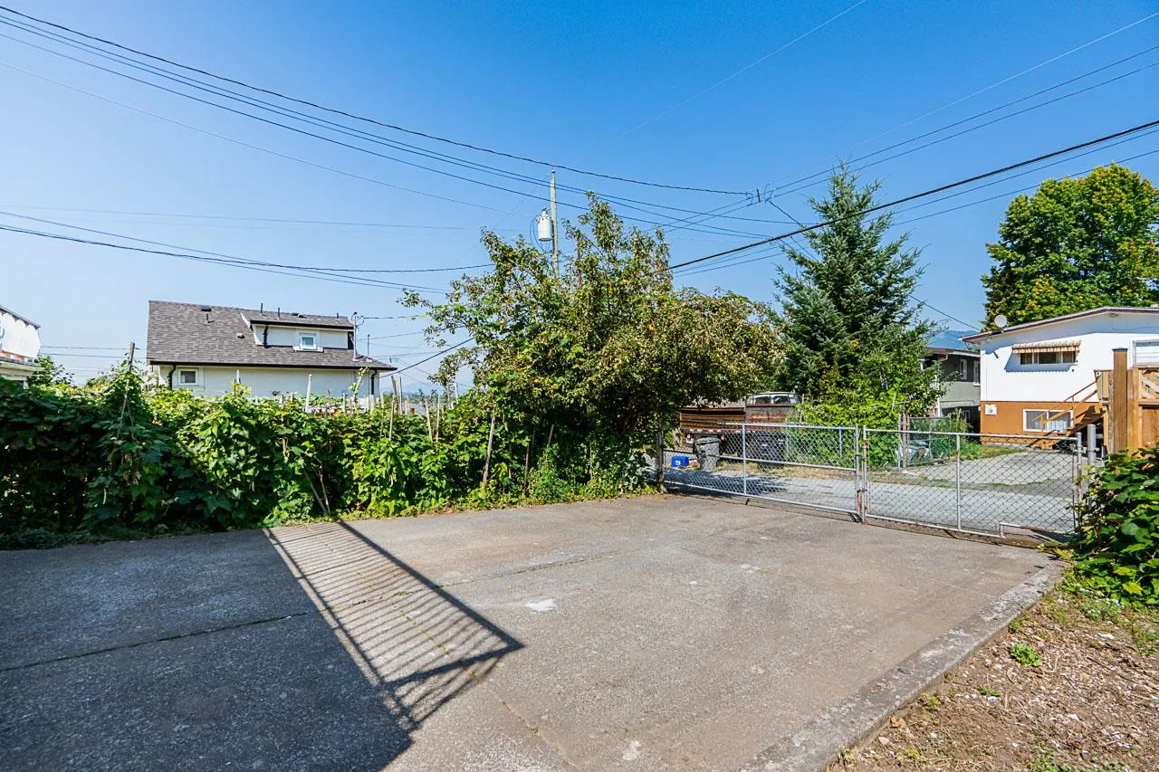 3487 Triumph Street