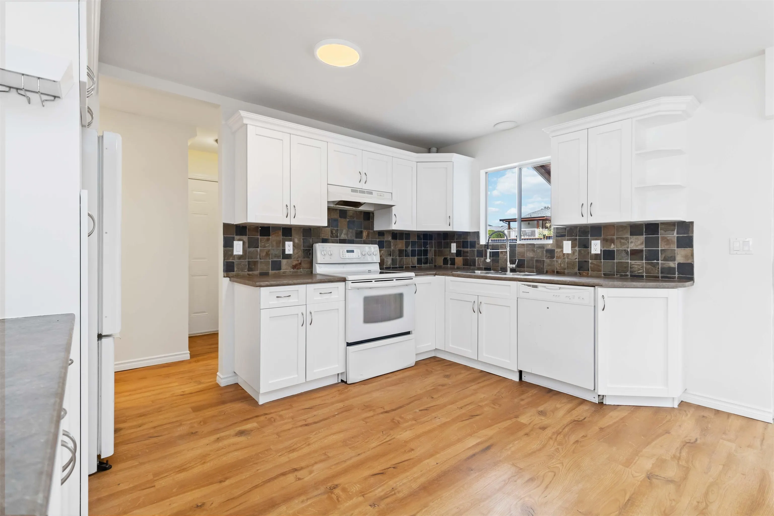 45773 Thomas Road
