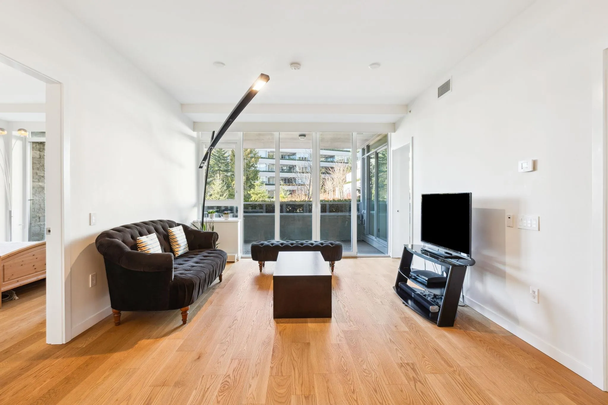 204 788 Arthur Erickson Place
